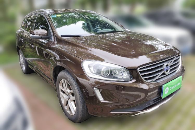 Used Volvo XC60 2017 T5 Smart Upgrade Edition Front Right 45 Deg