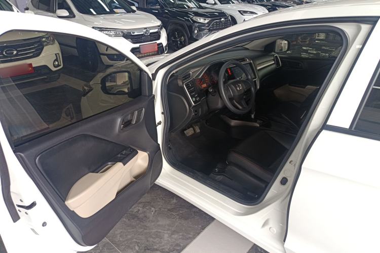 Used Honda Greiz 2016 1.5L CVT Classic Edition
