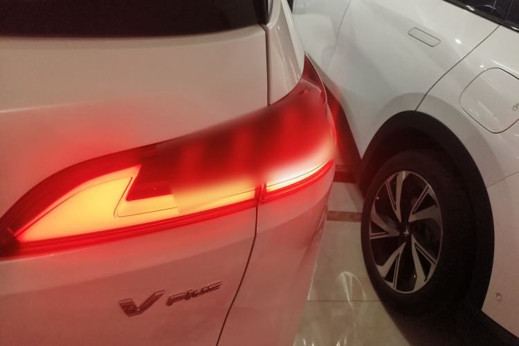 Used AION V 2023 Plus 70 Smart Edition Ternary Lithium Right Rear Taillight