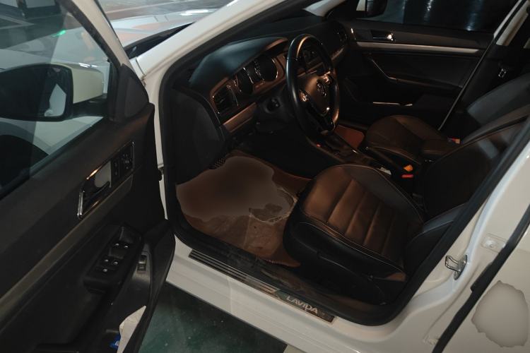 Used Volkswagen Lavida 2017 1.6L Automatic Comfort Edition Driver Seat