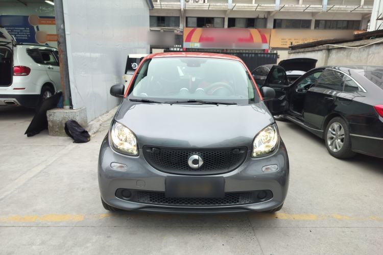 Used smart forfour 2016 1.0L 52 kW Dynamic Edition
