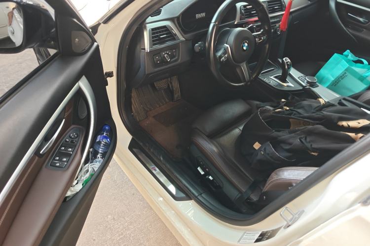 Used BMW 3 Series 2018 330i M Sport Night Edition Driver Seat