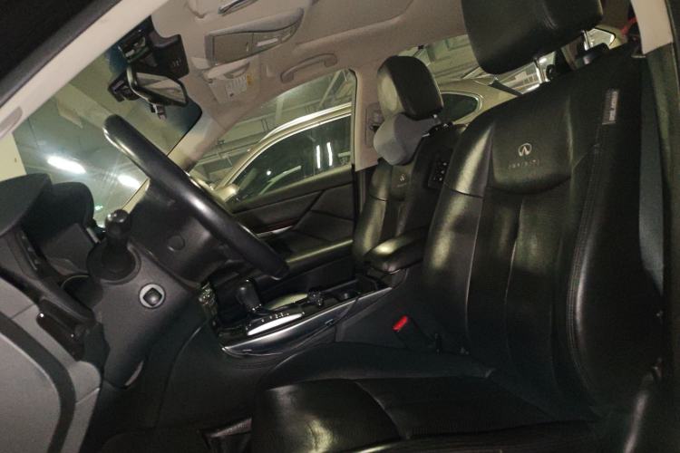 Used Infiniti Q70 2013 Q70L 2.5L Elegance Edition