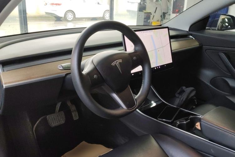 Used Tesla Model 3 2019 Long-Range Rear-Wheel-Drive Version
