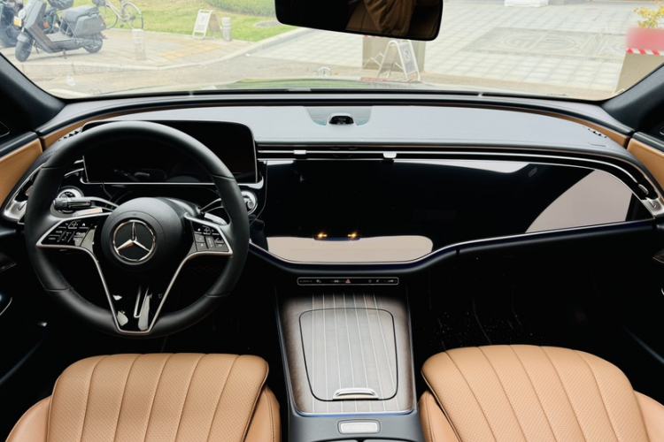 Used Mercedes-Benz E-Class 2025 Facelift E 300 L Luxury Edition