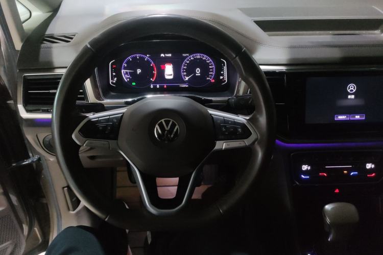 Used Volkswagen Viloran 2020 380TSI Prestige Edition
