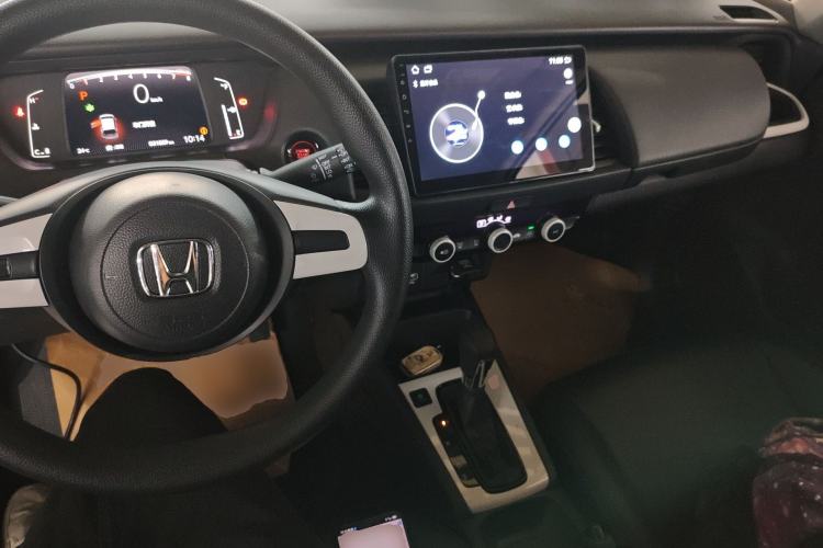 Used Honda Fit 2023 1.5L CVT Trend Edition Center Console