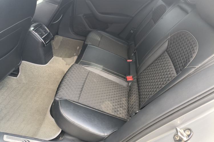 Used Skoda Superb 2016 TSI330 DSG Innovation Edition Left Rear Seat