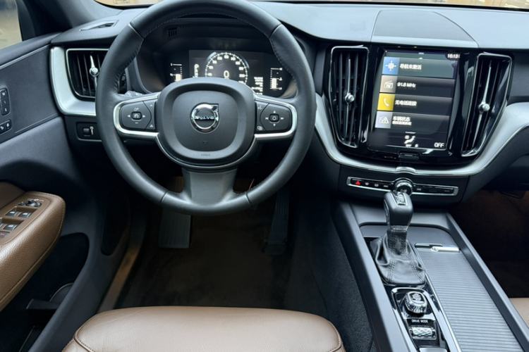 Used Volvo XC60 2021 T5 4x4 Smart Luxury Edition