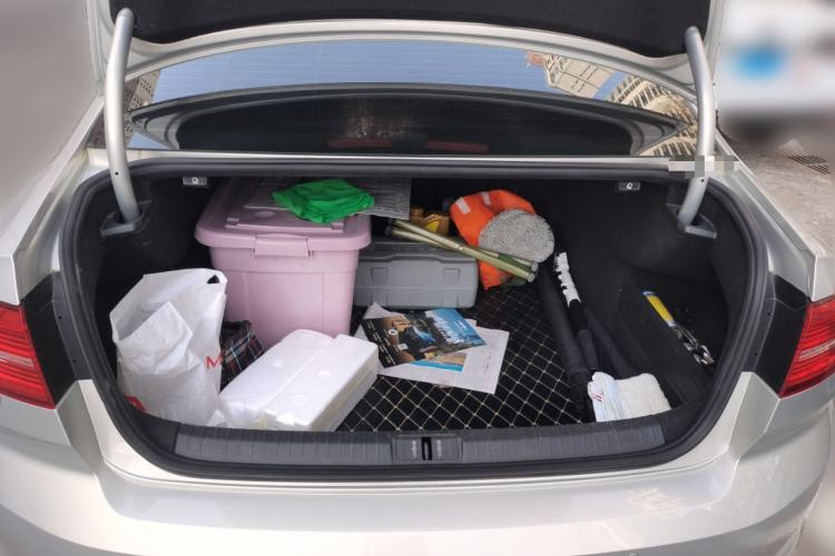 Used Volkswagen Magotan 2017 330TSI DSG Luxury Model Trunk