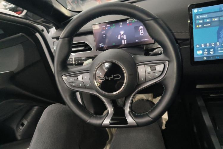 Used BYD Seal 06 New Energy 2025 DM-i Smart Drive 80KM Luxury Model Steering Wheel