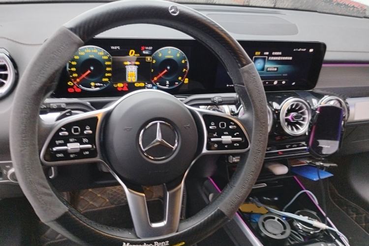 Used Mercedes-Benz GLB 2023 GLB 220 Fashion Model Steering Wheel