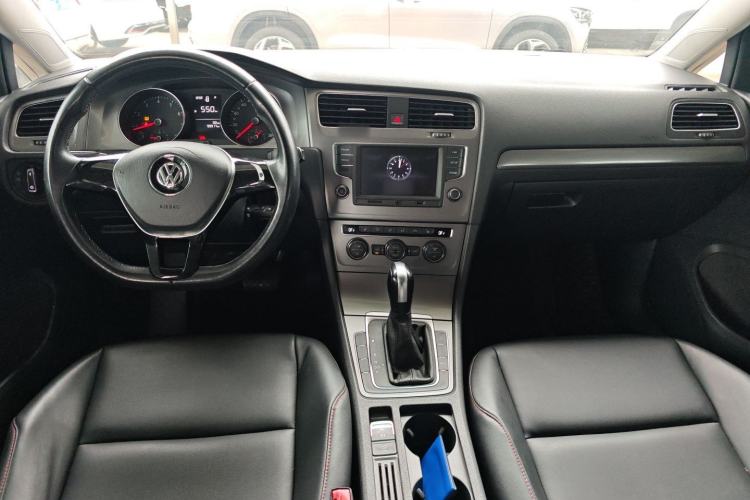 Used Volkswagen Golf 2016 1.6L Automatic Fashion Model