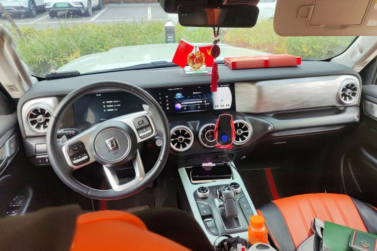 Used Tank 300 2021 City Edition 2.0T—Truly Stylish Center Console