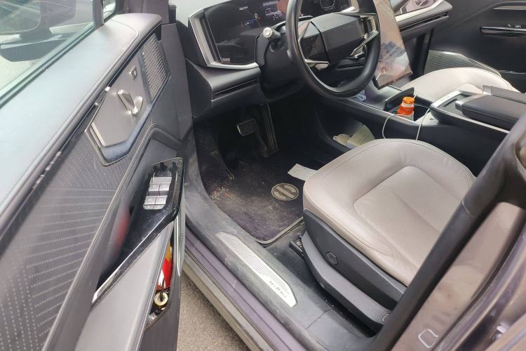 Used HiPhi Y 2023 810 km Long-Range Version