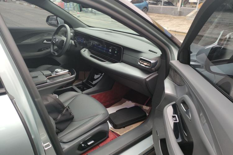 Used ARCFOX Alpha S 2022 525S 160kW Right Front Seat