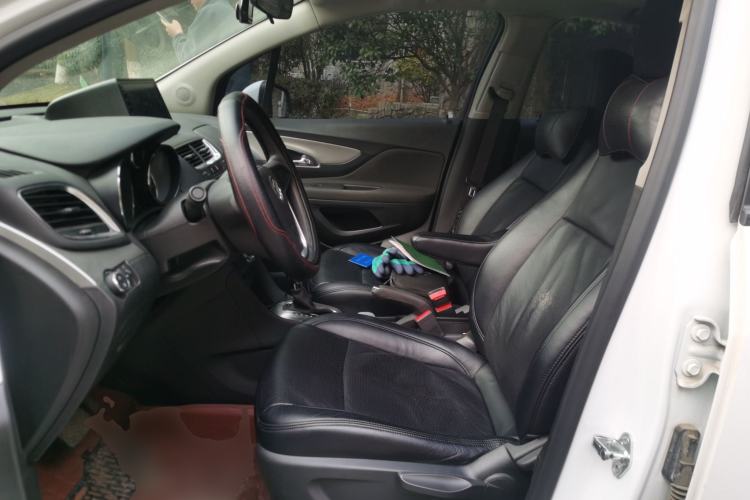 Used Buick Encore 2015 1.4T Automatic Two-Wheel Drive Urban Elite Version
