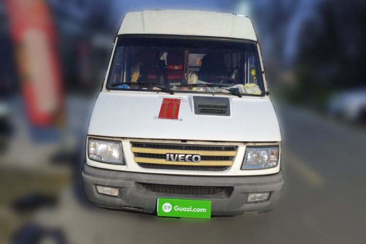 Used Iveco Daily 2017 2.5T A35 Passenger Van 5-7 Seats Model 47Z5
