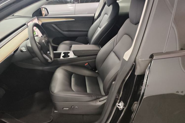 Used Tesla Model Y 2021 Standard Range Rear-Wheel Drive Version
