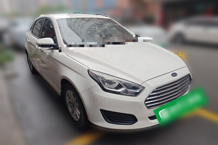 Used Ford Escort 2019 Revised 1.5L Automatic ZhiXiang Version (Tire Pressure Monitoring) China VI Standard Front Right 45 Deg