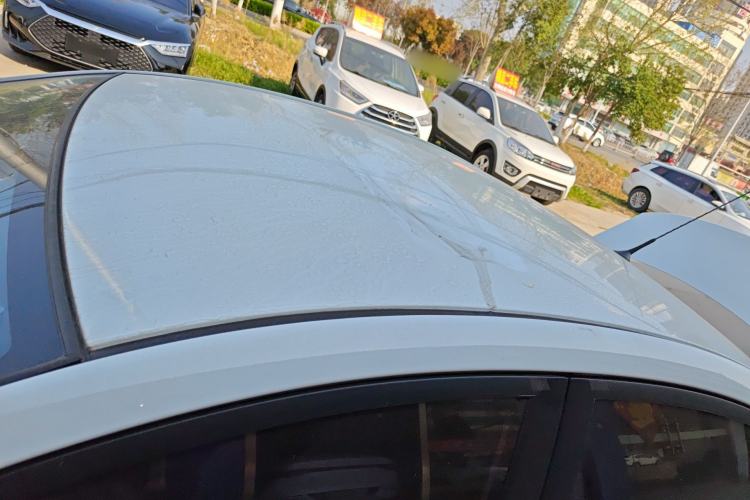 Used Hyundai Verna (older generation) 2014 1.4L Manual Smart GLS Trim Roof