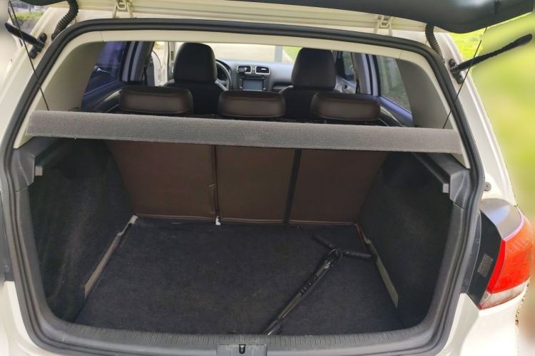 Used Volkswagen Golf 2012 1.6 Manual Fashion Edition
