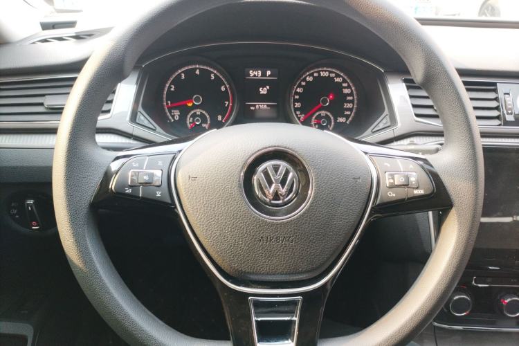 Used Volkswagen Passat 2017 330TSI DSG Luxury Edition
