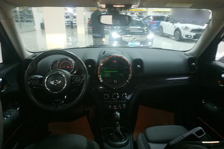 Used MINI Countryman 2017 1.5T COOPER ALL4 Center Console
