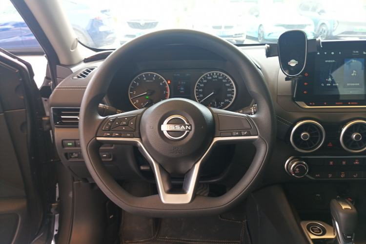 Used Nissan Sylphy 2026 Model 1.6L CVT Genuine Edition Steering Wheel