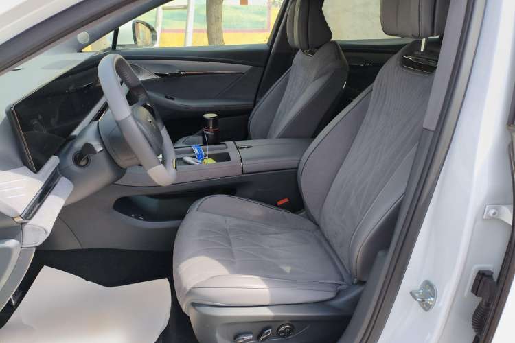 Used VOYAH PASSION 2023 Four-Wheel Drive Flagship Edition
