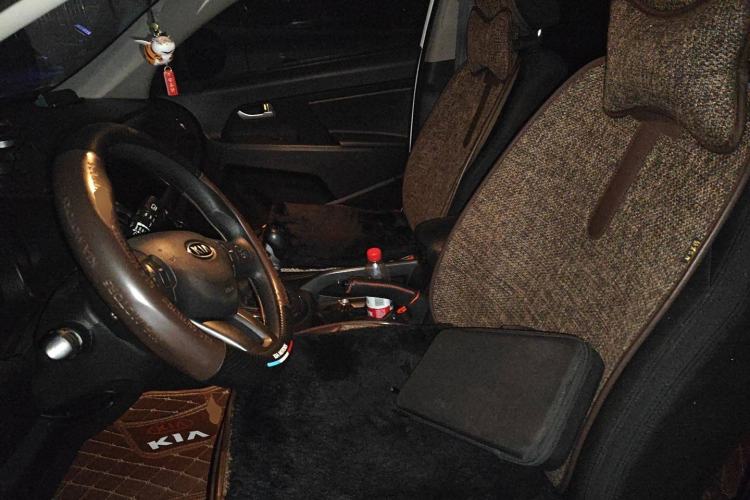 Used Kia Sportage R 2014 2.0L Manual Two-Wheel Drive GL Trim