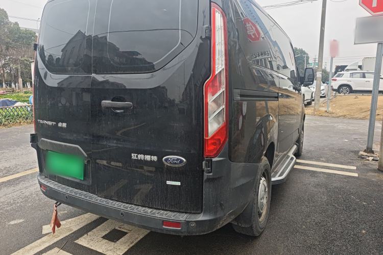 Used Ford Transit 2019 2.0T Gasoline Automatic Multi-Function Commercial Vehicle Short Wheelbase Low Roof 6-Seater China VI Standard
