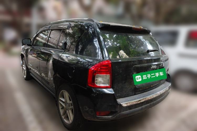 Used Jeep Compass 2012 2.4L four-wheel drive luxury navigation version
