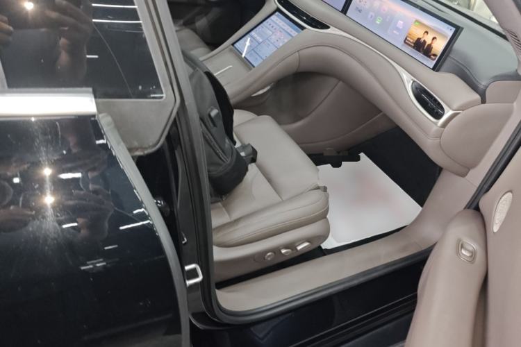 Used IM L6 2025 Ultra Model
