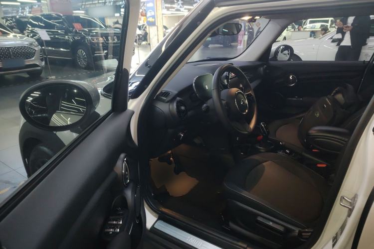 Used MINI 2023 1.5T ONE Five-Door Edition
