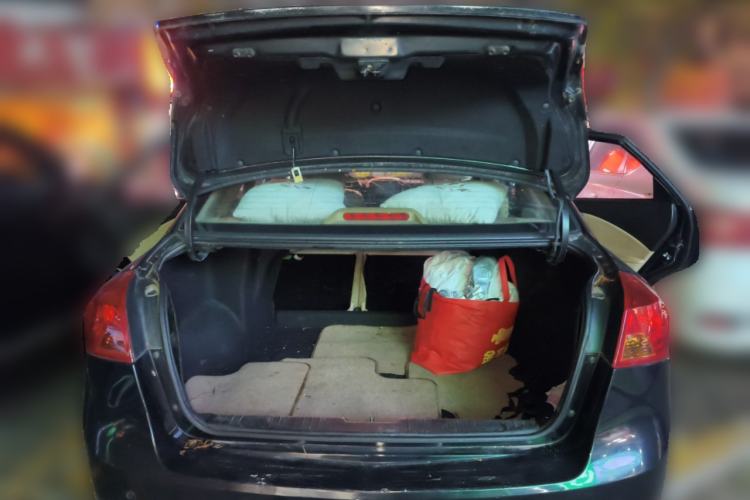 Used Buick Excelle 2013 1.5L Manual Luxury Model Trunk