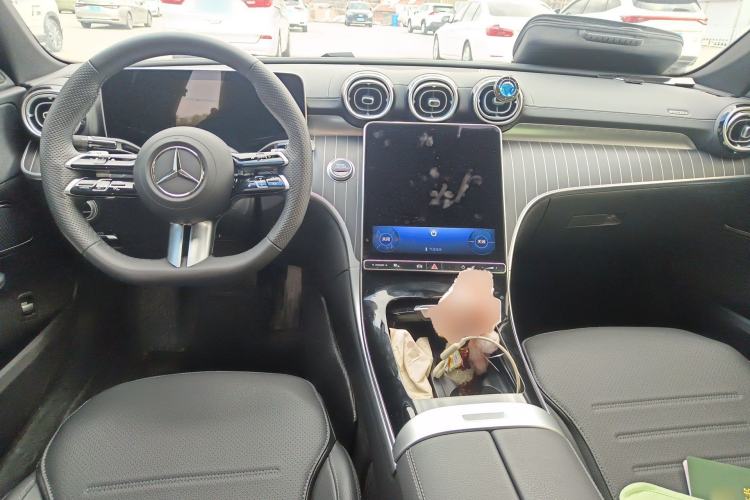 Used Mercedes-Benz C-Class 2025 Facelift C 260 L Sport Edition Center Console