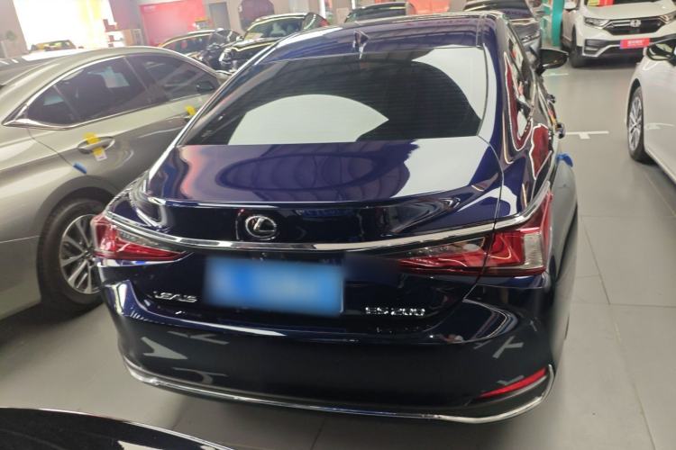 Used Lexus ES 2022 200 Excellence Edition Rear