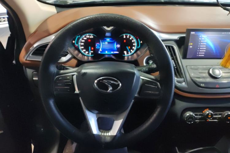 Used Soueast DX7 2016 1.5T Manual Triumph Edition
