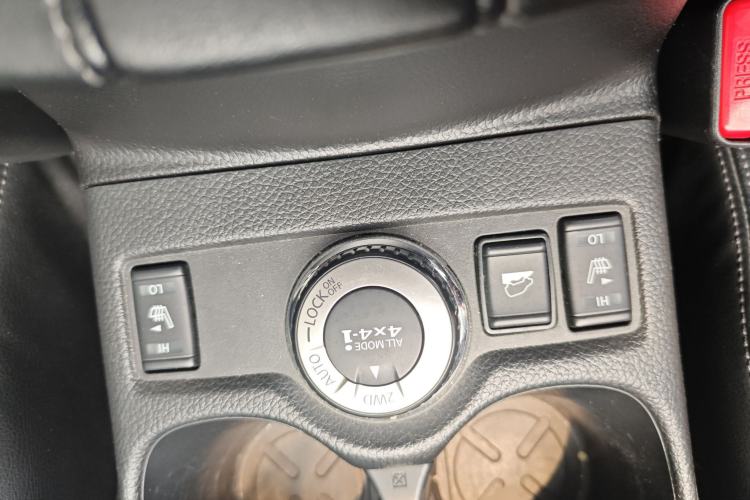 Used Nissan X-Trail 2020 2.5L XL ITS CVT 4WD Deluxe Navigation Edition Interior 6