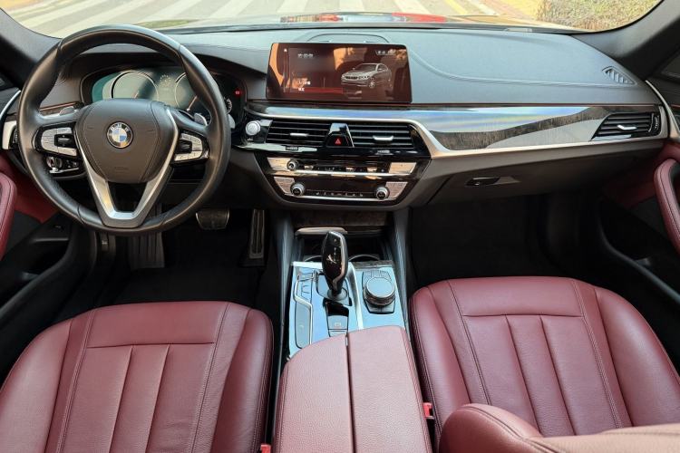 Used BMW 5 Series 2018 Restyled 530Li Leading Edition M Sport Package
