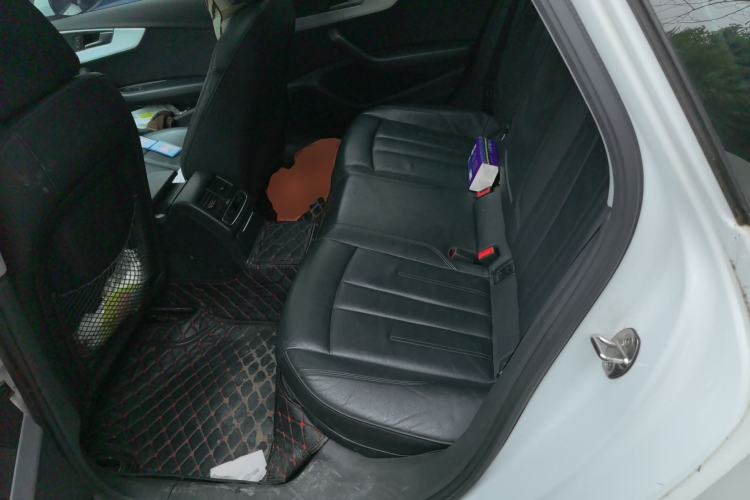 Used Audi A4L 2019 40 TFSI Fashion Edition China VI Emission Standard Left Rear Seat