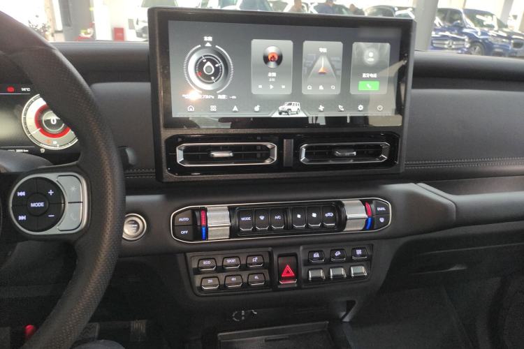 Used 212 T01 2024 2.0T Mechanic
