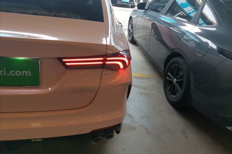 Used GAC Trumpchi EMPOW 2023 270T DCT J15 Version
