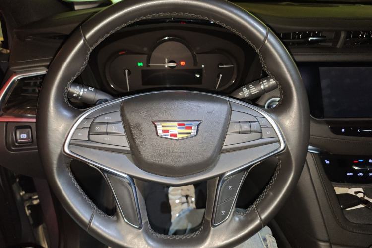 Used Cadillac XT5 2018 28E Four-Wheel Drive Tech Version
