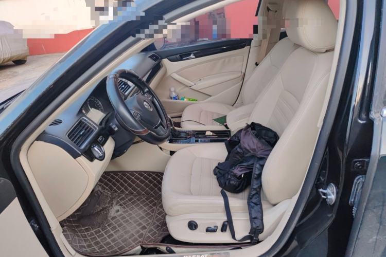 Used Volkswagen Passat 2014 1.8TSI DSG Prestige Navigation Edition
