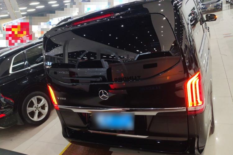 Used Mercedes-Benz V-Class 2017 V 260 Avantgarde Edition