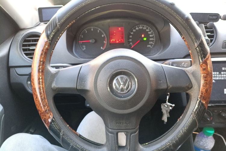 Used Volkswagen Jetta 2015 1.6L Automatic Fashion Model
