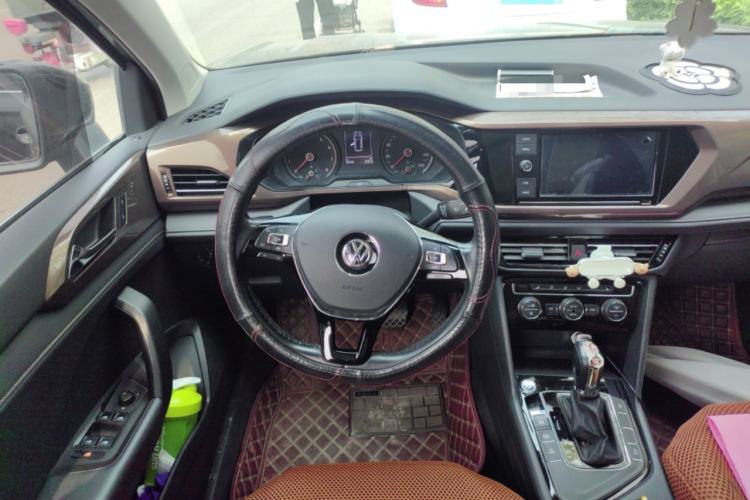 Used Volkswagen Tharu 2019 280TSI Two-Wheel Drive Luxury Version China VI Standard Steering Wheel