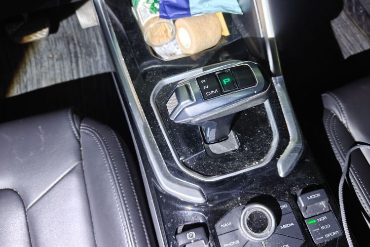 Used Haval H6 2017 Red-Label 1.3T Automatic Two-Wheel Drive ZhiShang Model
